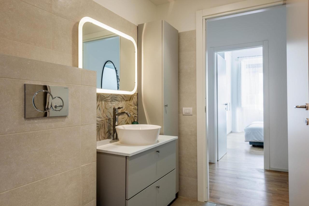 Spacious & Comfortable Apartment In Duomo By Easylife Milano Eksteriør billede