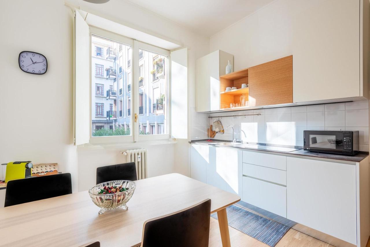 Spacious & Comfortable Apartment In Duomo By Easylife Milano Eksteriør billede